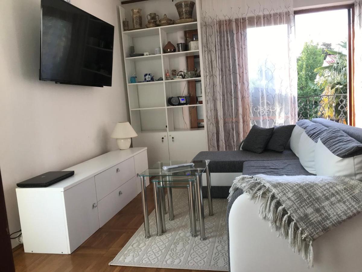 Apartment Aquamarin, Blizu Mora S Pogledom Na More, Za Do 6 Osoba Malinska Eksteriør bilde