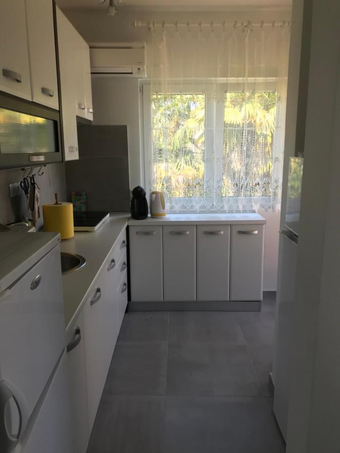 Apartment Aquamarin, Blizu Mora S Pogledom Na More, Za Do 6 Osoba Malinska Eksteriør bilde